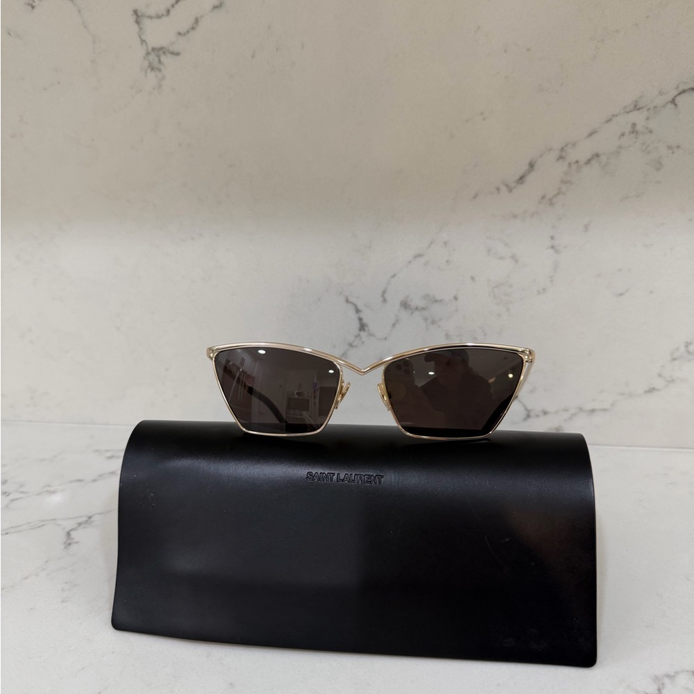 SAINT LAURENT SL637 CAT EYE SUNGLASSES IN GOLD